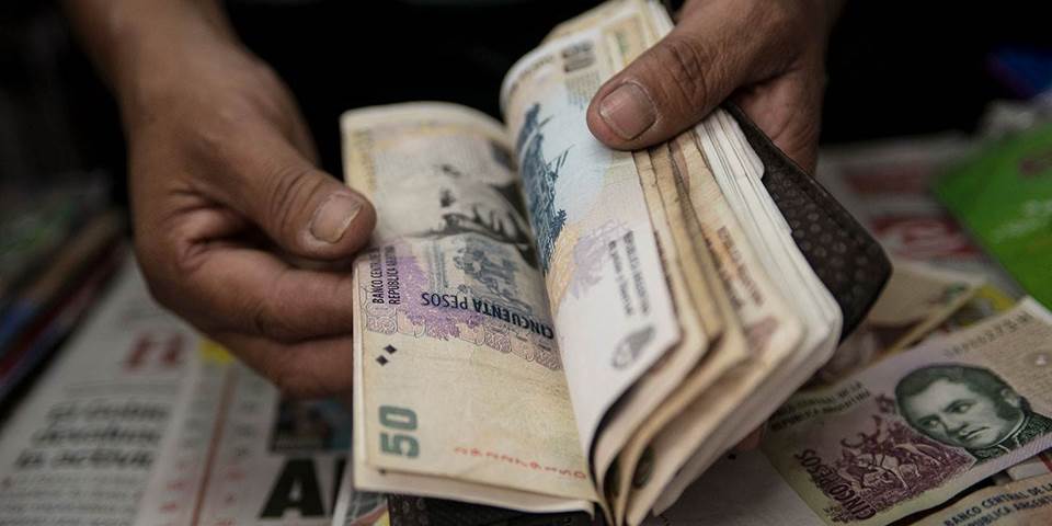 argentinian peso currency money banknotes