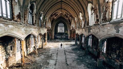 op_rajan1_AnthonySotomayorGettyImages_maninabandonedchurch