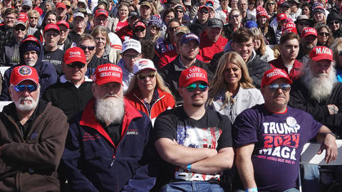 varoufakis130_Scott OlsonGetty Images_trumpsupporters