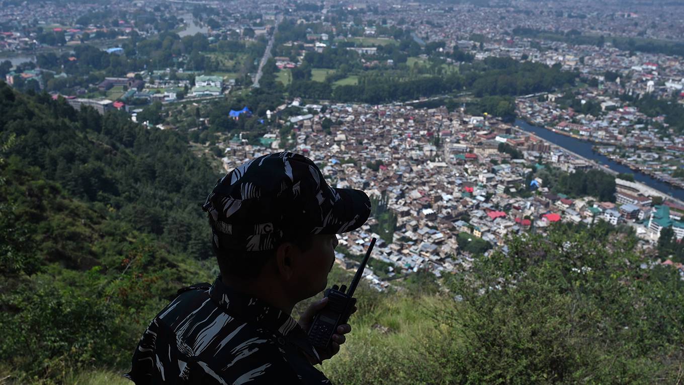 chellaney116_TAUSEEF MUSTAFAAFPGetty Images)_kashmir