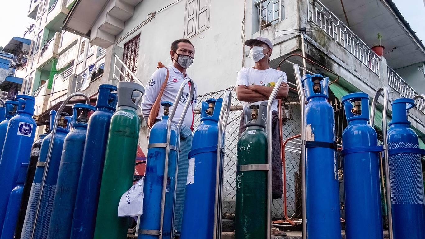 greenslade2_ Santosh KrlSOPA ImagesLightRocket via Getty Images_medical oxygen