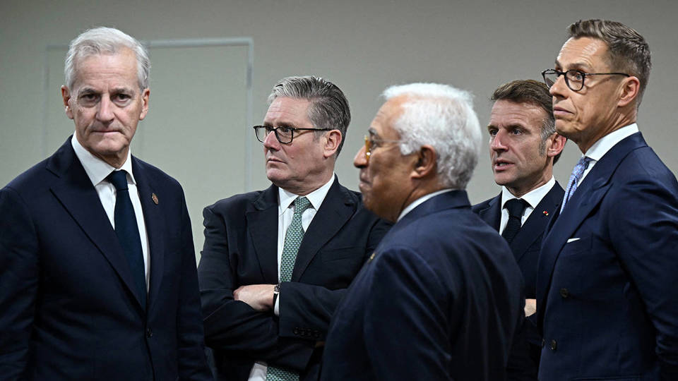 Putin ne namerava podpisati mirovnega sporazuma, Trumpov načrt za Ukrajino šokiral Evropo