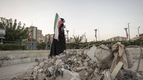 roubini196_NurPhotoGettyImages_tehran_destruction
