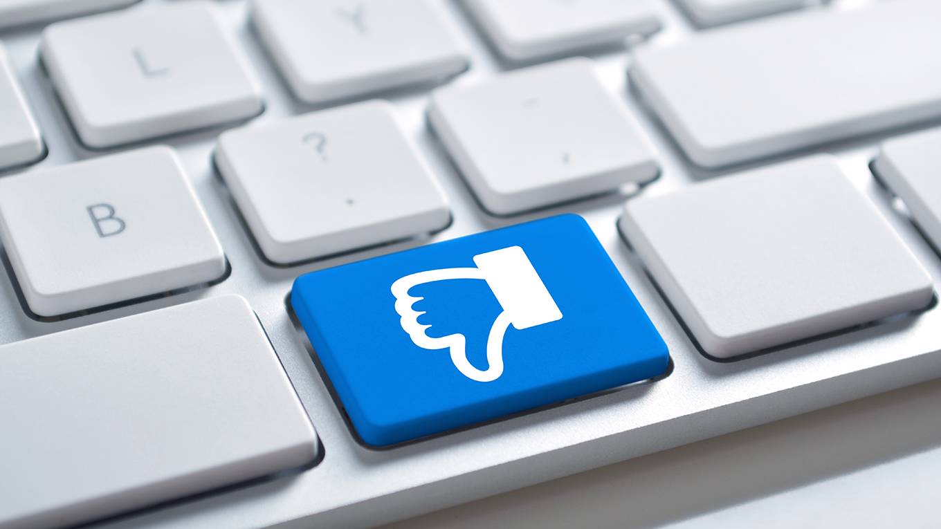 eichengreen133_gettyimages_thumbsdownkeyboard