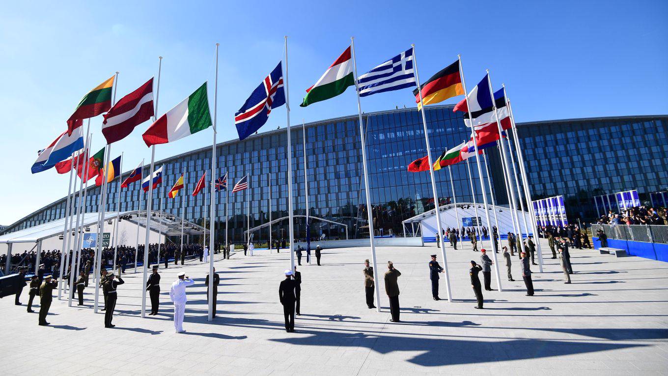 gorbachev10_EMMANUEL DUNANDAFPGetty Images_nato flags