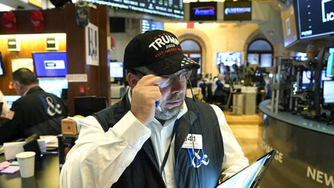 roubini192_TIMOTHY A. CLARYAFP via Getty Images_trumpnyse