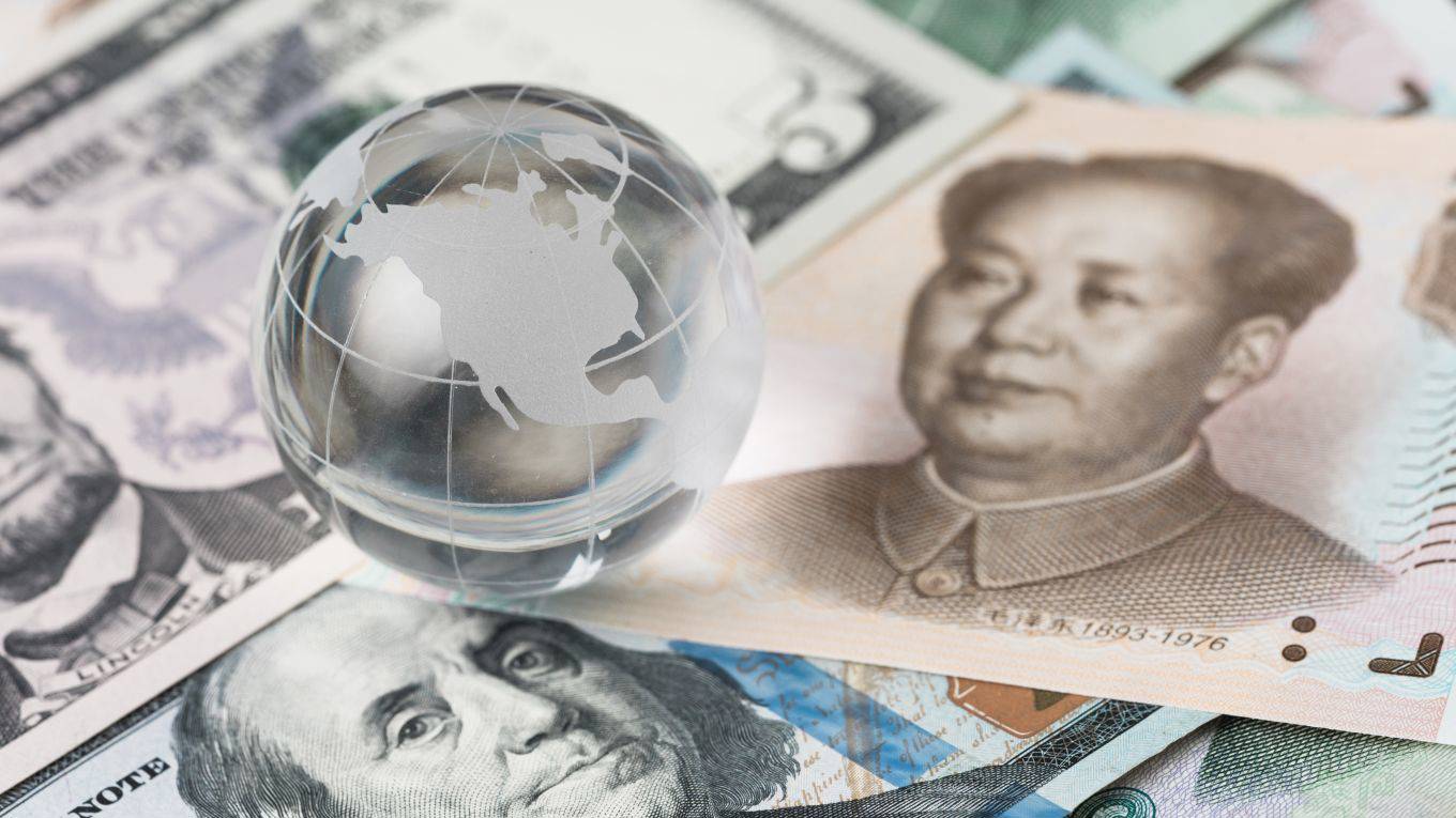 rogoff207_Nuthawut Somsuk_getty images_dollar renminbi