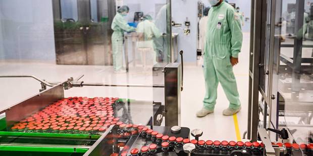 mcknight1_VINCENZO PINTOAFP via Getty Images_vaccine manufacturing