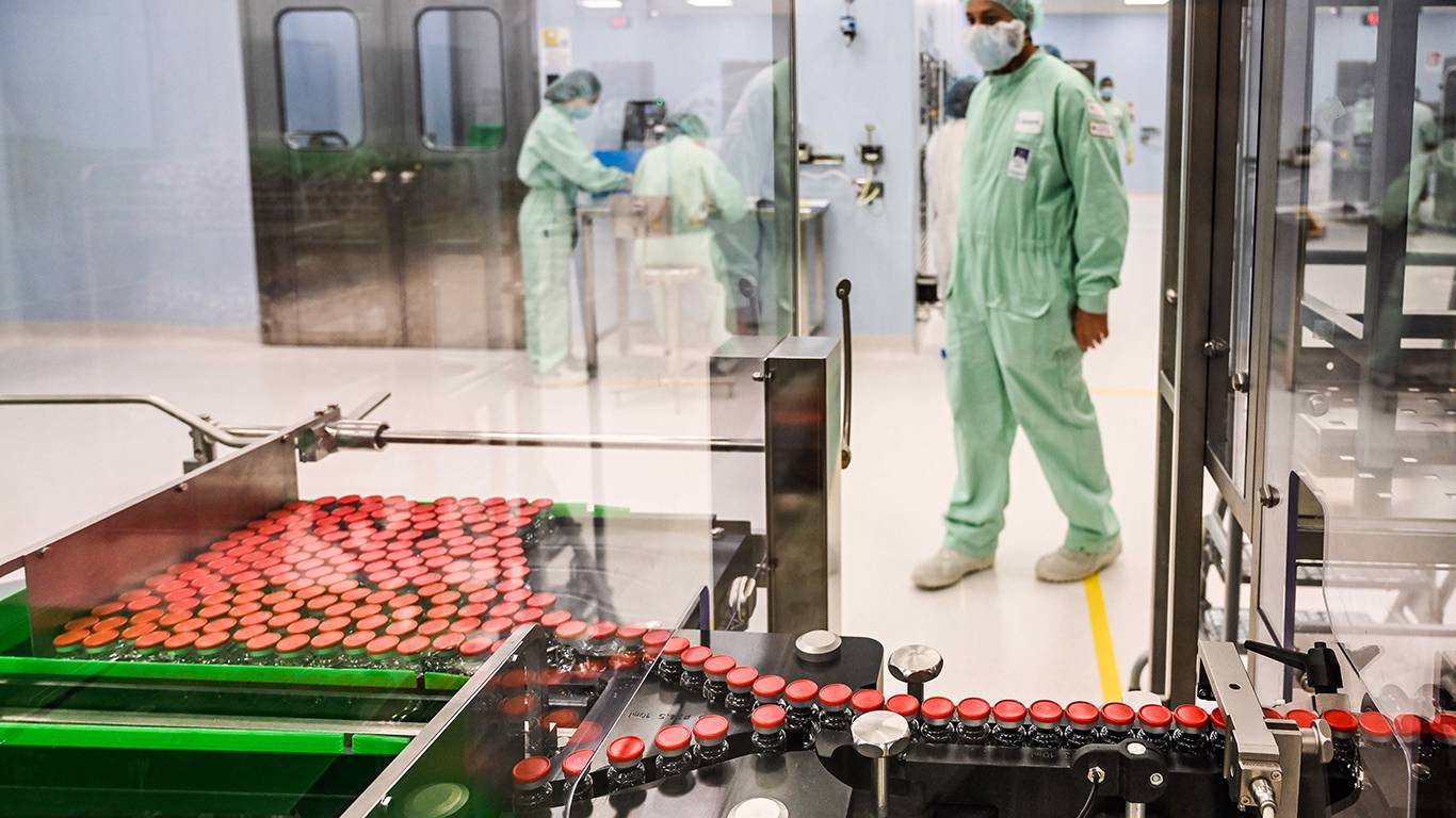 mcknight1_VINCENZO PINTOAFP via Getty Images_vaccine manufacturing