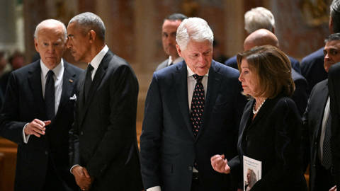 galbraith38_MandelNganGettyImages_democrats_funeral