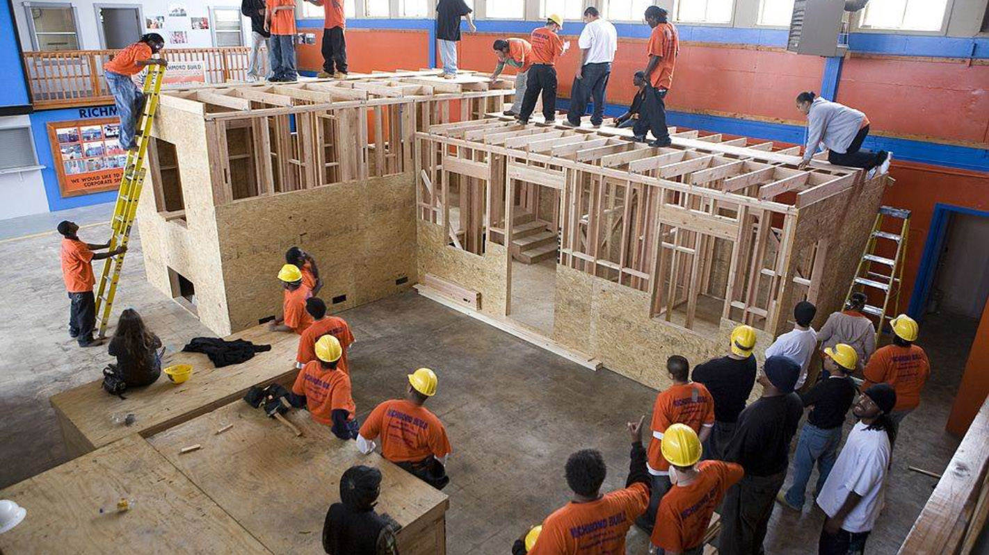 Program by silicon valley entrepreneur to teach innercity students learn how to install solar panels