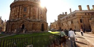 Students walk through Oxford city centre