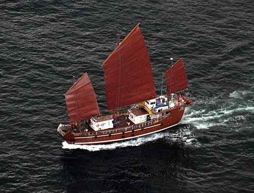 chinese junk ship