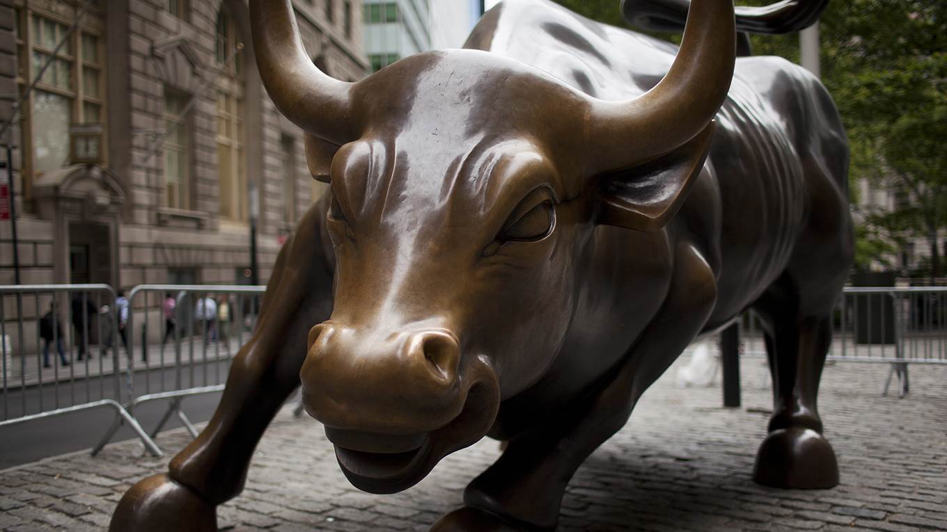 Wall Street bull statue