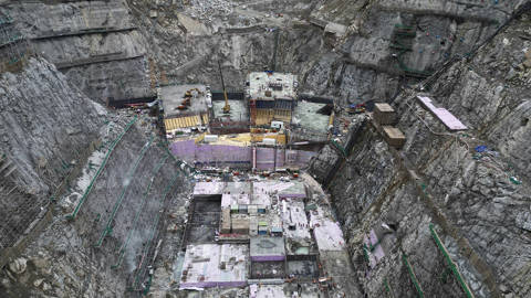chellaney188_Wang LeiChina News ServiceVCGGettyImages_yebatan_hydropower_station_construction