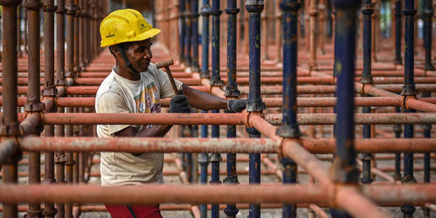 juergensgrant1_R. Satish BabuGettyImages_india_construction_worker