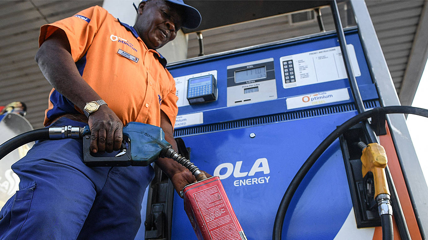 fofack9_SIMON MAINAAFP via Getty Images_russian oil sanctions