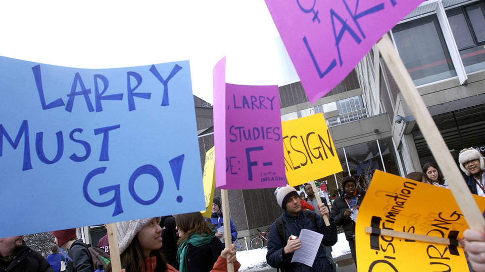 Razkrita elektronska pošta razkriva predatorsko dinamiko med Epsteinom in Summersom v akademskih krogih