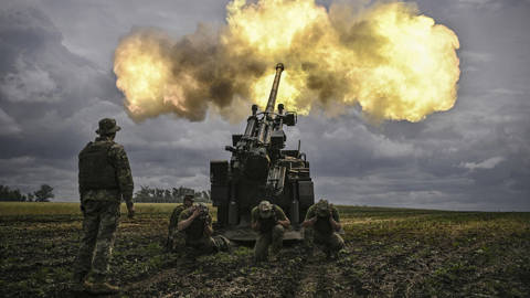 husarska6_ARIS MESSINISAFP via Getty Images_ukraine weapons