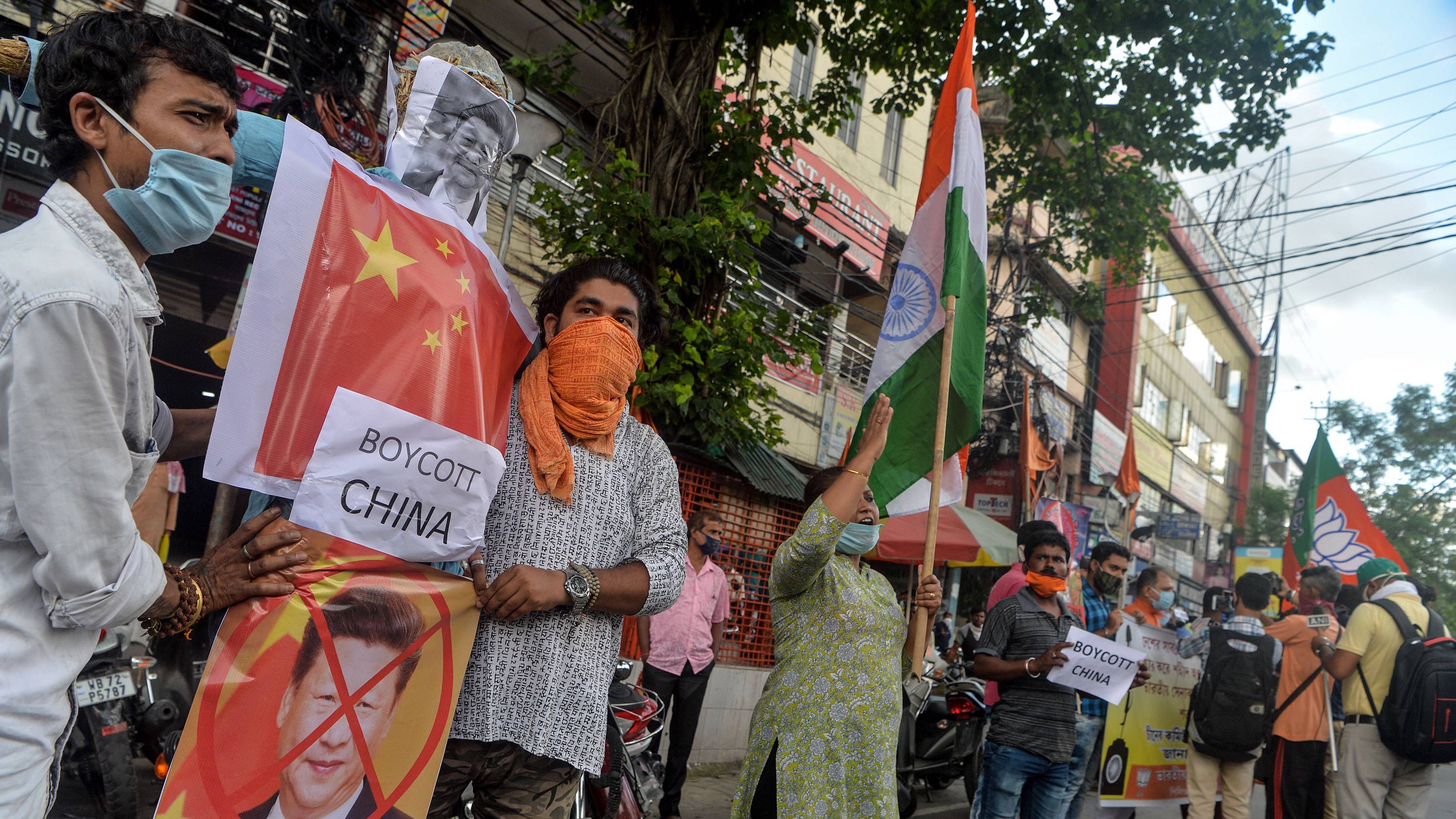 tharoor142_DIPTENDU DUTTAAFP via Getty Images_IndiaChinaprotest