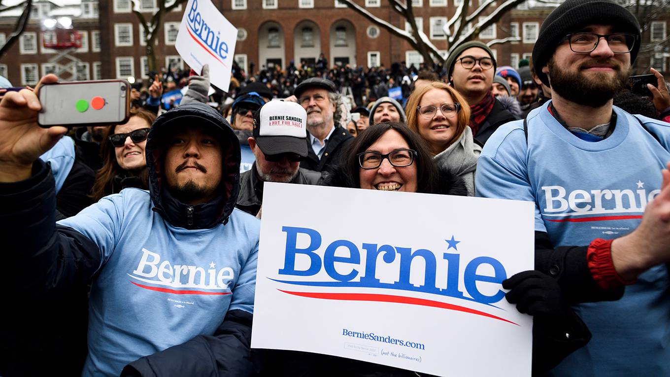 basu53_JOHANNES EISELEAFP via Getty Images_berniesupporters