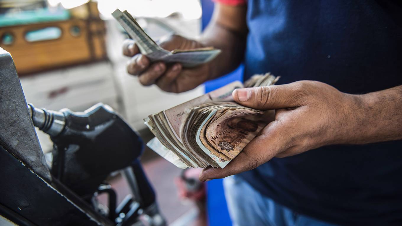 arezki8_KHALED DESOUKIAFP via Getty Images_egyptoilgasmoney