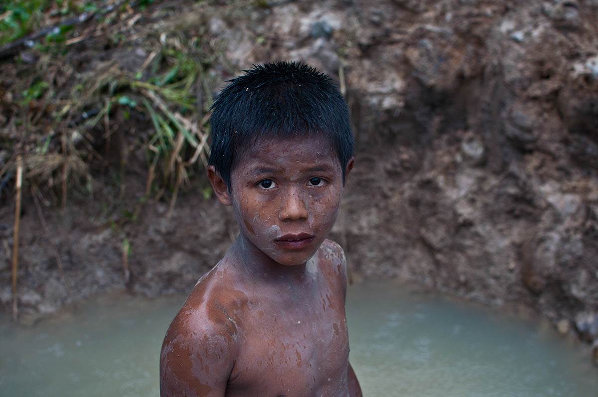 Colombia boy mine worker development