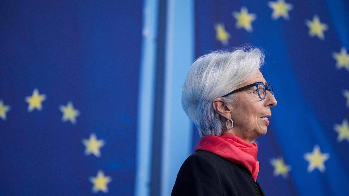davies77_THOMAS LOHNESAFP via Getty Images_christine lagarde speech