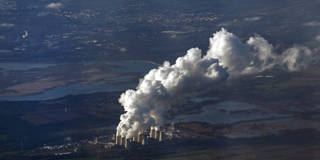 reisch2_INA FASSBENDERAFP via Getty Images_fossil fuels
