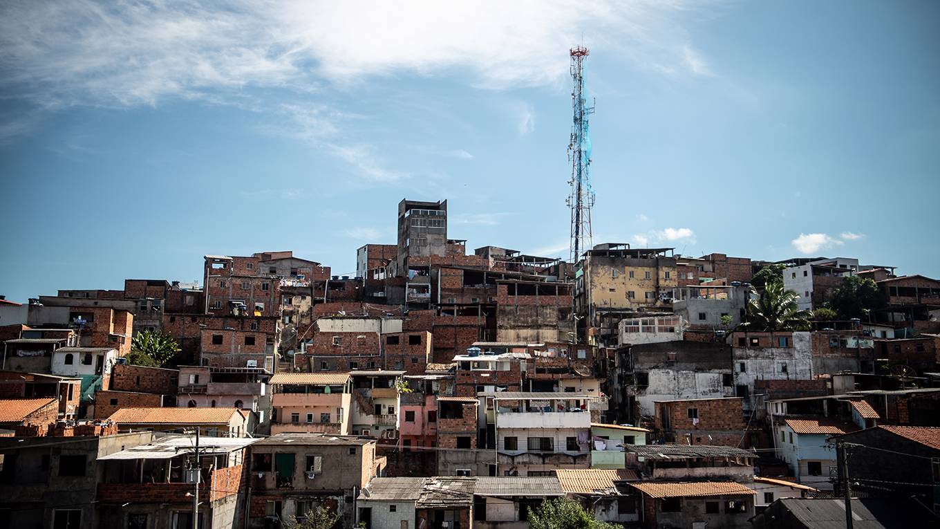 remes7_FabianSommerpictureallianceviaGettyImages_povertyhouseshilllatinamerica