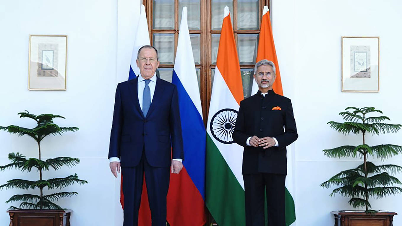 tharoor163_Indian Ministry of External AffairsHandoutAnadolu Agency via Getty Images_indiarussia