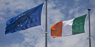 varoufakis22_Tim Graham_Getty Images_irish eu flags
