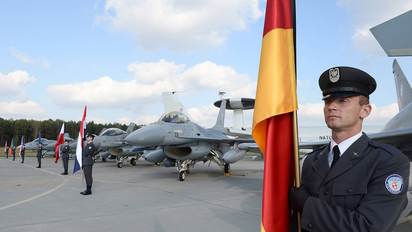gabriel5_JANEK SKARZYNSKIAFPGetty Images_nato germany