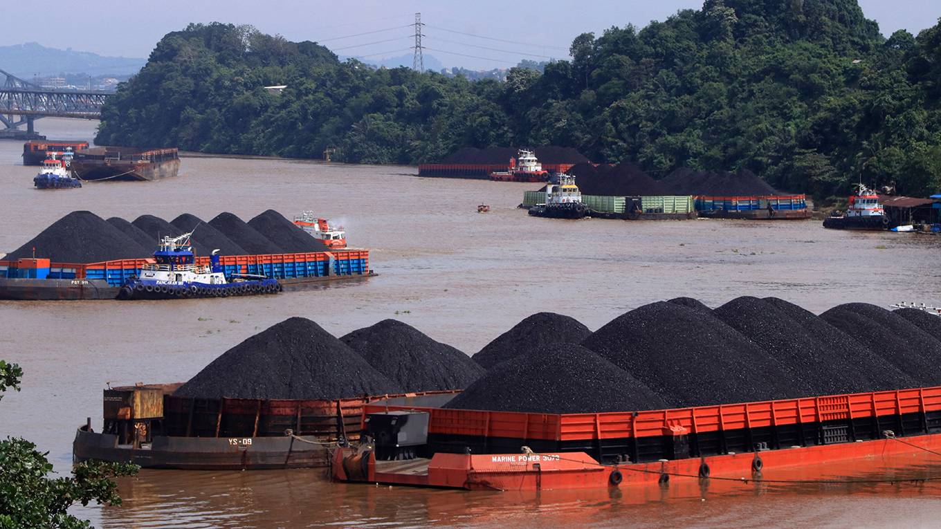 xhe1_ AKSARA M. RAHMANAFP via Getty Images_indonesiacoal