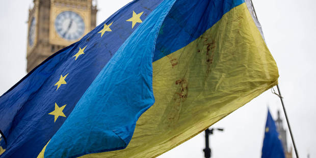 gros193_SOPA ImagesGettyImages_eu_ukraine_flags_big_ben