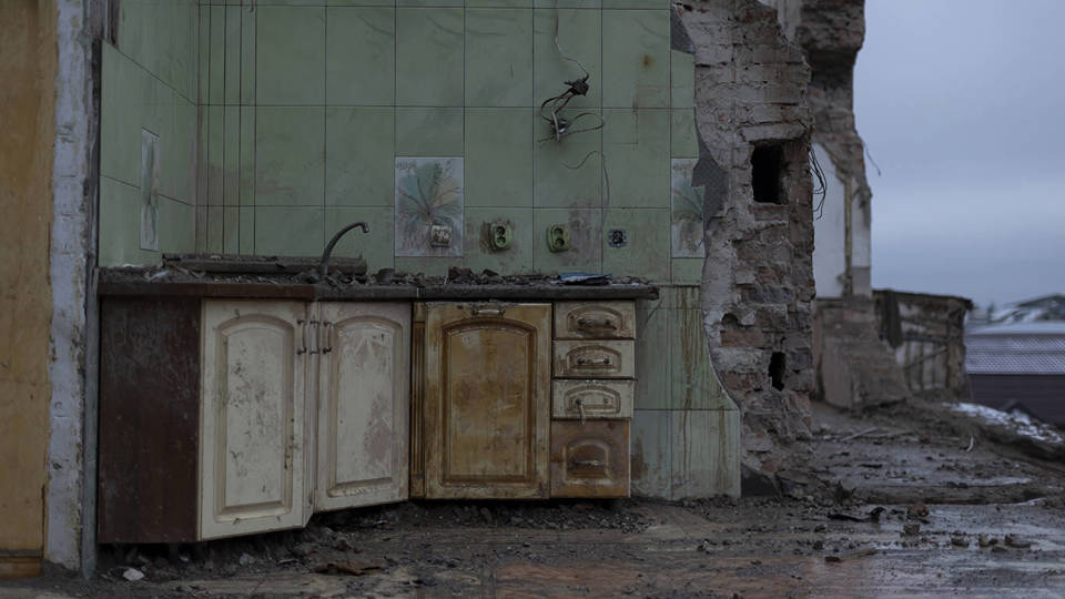 Zelenski pripravljen na pogovore s Trumpom o mirovnem načrtu, McConnell kritičen.