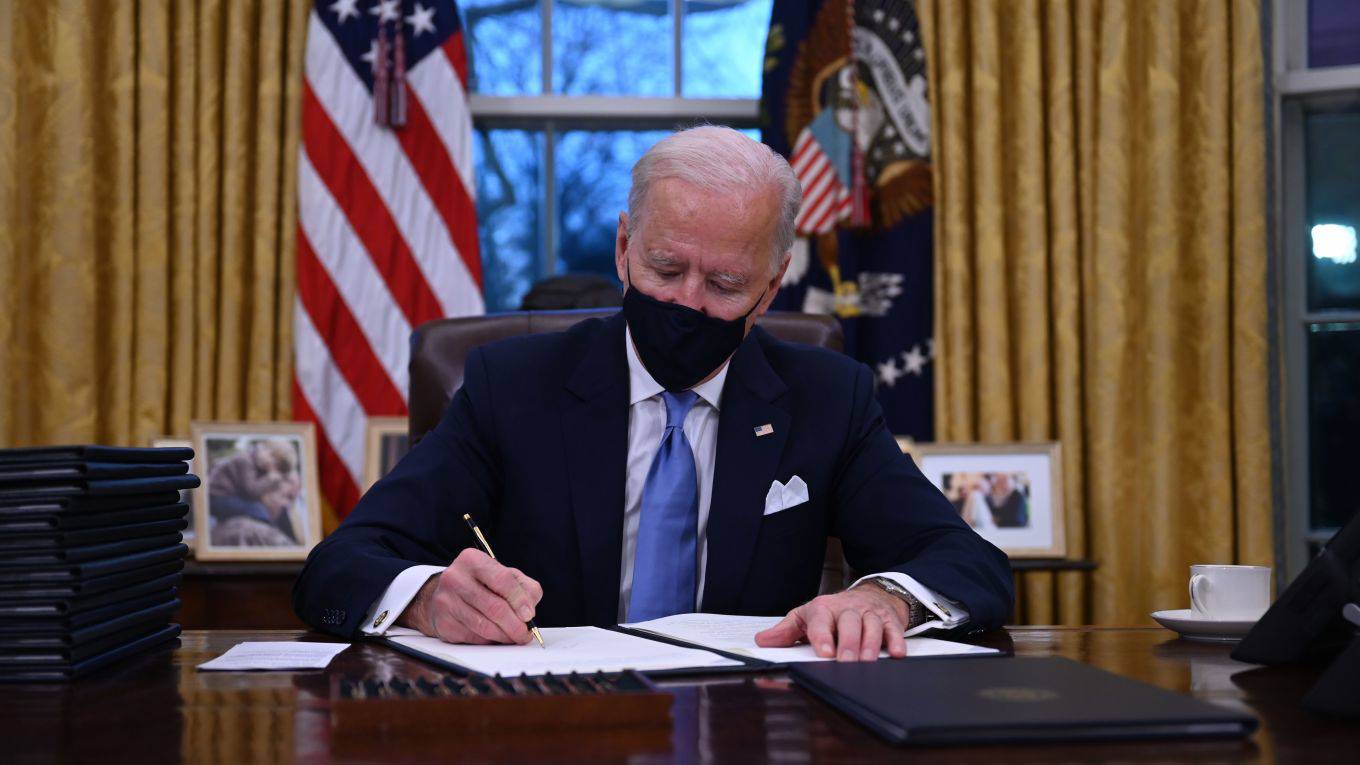 buruma170_ JIM WATSONAFP via Getty Images_biden executive orders