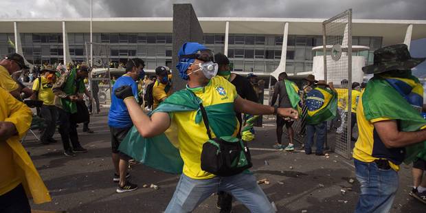 muggah10_Joedson AlvesAnadolu Agency via Getty Images)_brazilprotest
