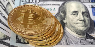 norrlof11_SOPA ImagesGettyImages_bitcoin_us_dollar