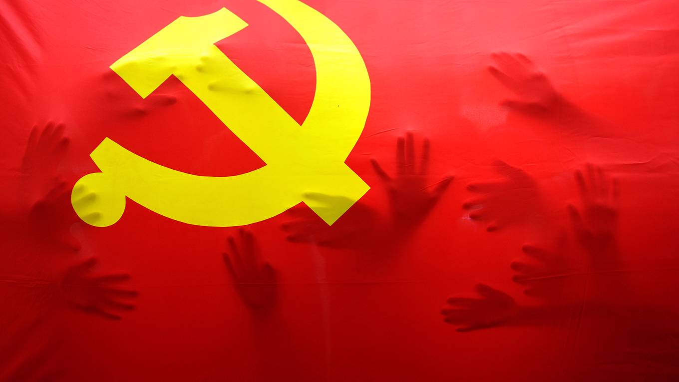 schell22_Visual China Group via Getty Images_cpcflagcreepyhands