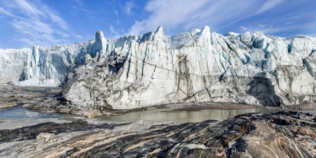 molina3_Martin ZwickREDA&COUniversal Images Group via Getty Images_greenland ice sheet