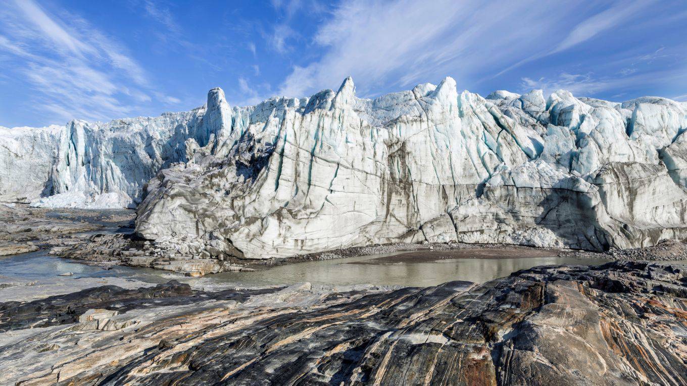 molina3_Martin ZwickREDA&COUniversal Images Group via Getty Images_greenland ice sheet