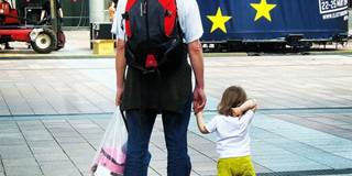 EU Parliament Elections Father Daughter_European Union 2014 - European Parliament_Flickr