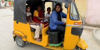 india rickshaw women