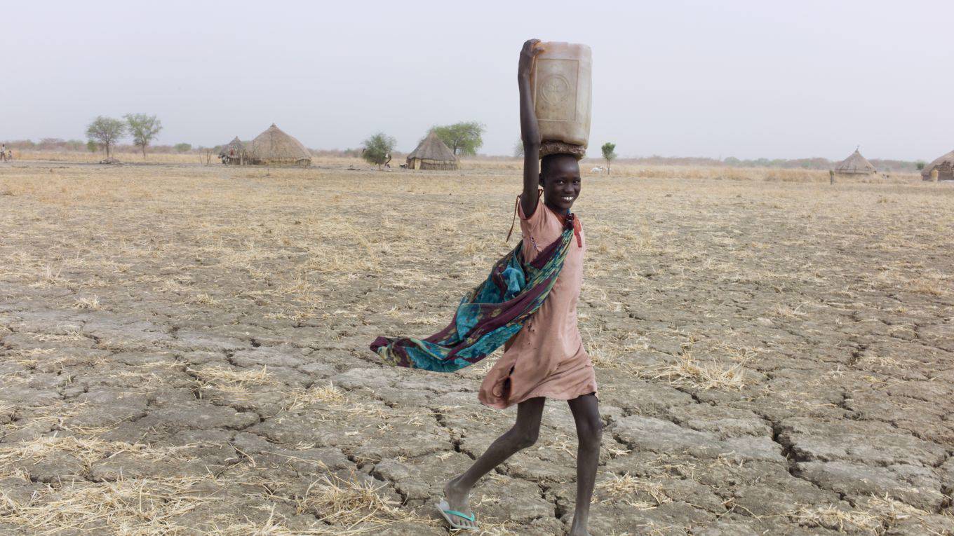 holder1_ Tom StoddartGetty Images_girl water