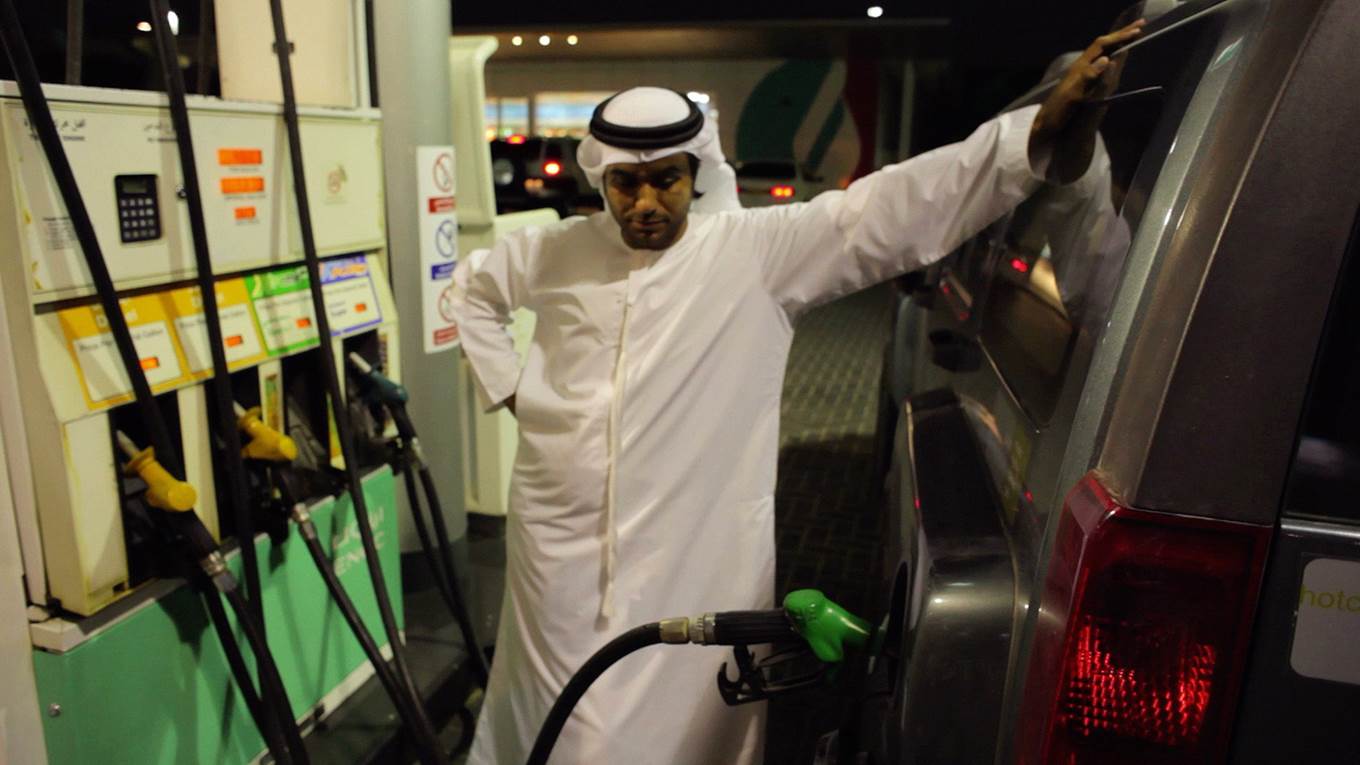 Arab pumping oil