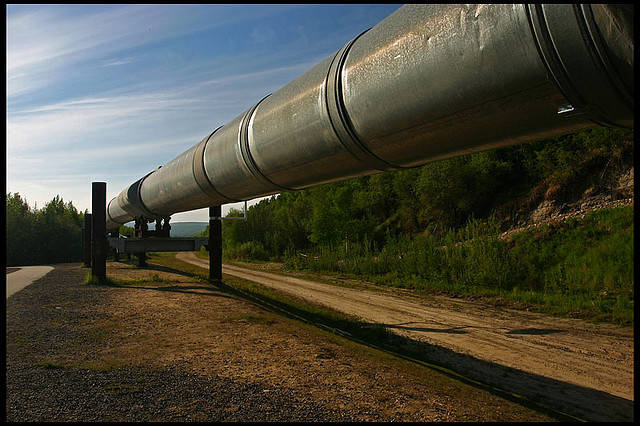 OilPipeline_rickz_Flickr