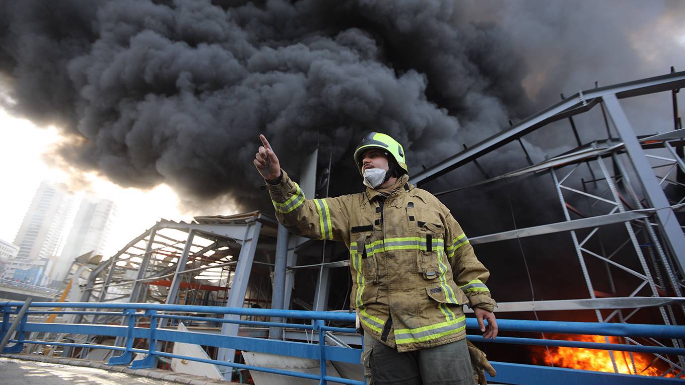 abboud1_ ANWAR AMROAFP via Getty Images_beirut port fire