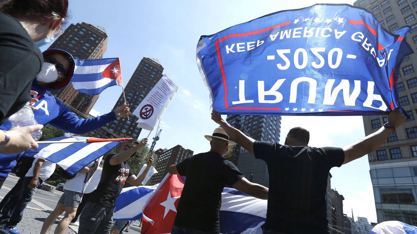 yhuang10_ John LamparskiNurPhoto via Getty Images_cubans for trump