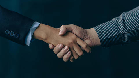 coyle33_iStock Getty Images_handshake